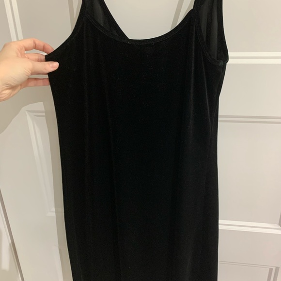 Velvet black dress - Picture 4 of 4